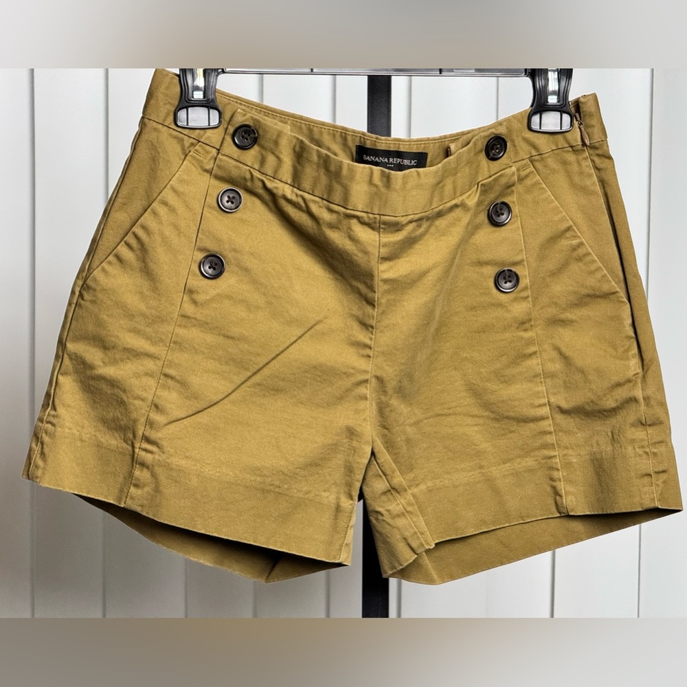 Banana Republic Women's Olive-Toned Button Front Shorts Size 4 - Picture 3 of 11